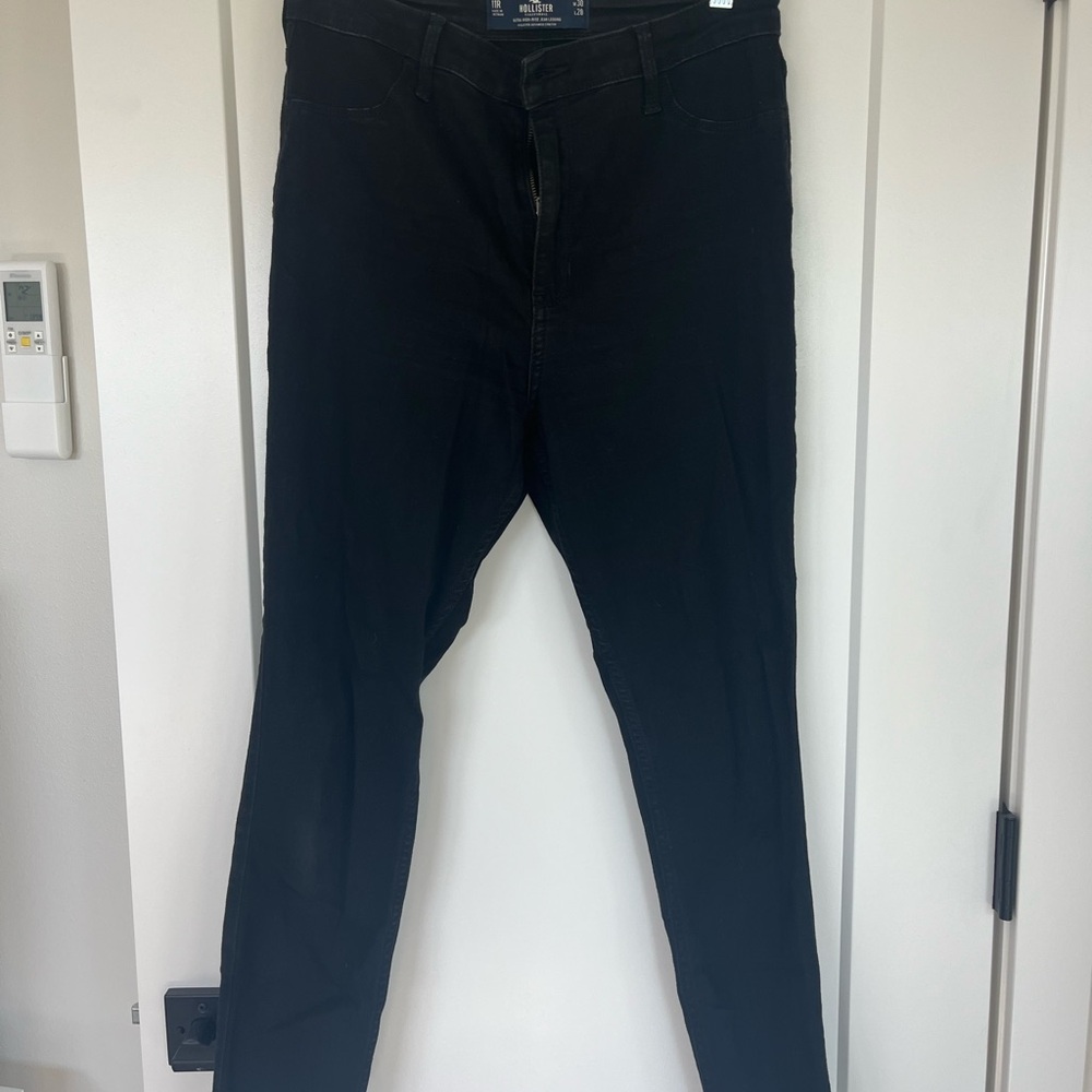 Hollister Women’s Black Skinny Jeans